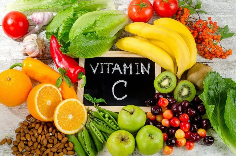 Vitamina C (acidul ascorbic): Beneficii, surse si rol in organism