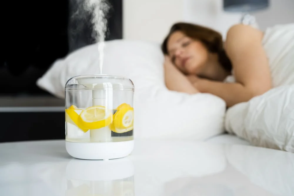 Aromaterapie pentru somn profund: rutina de seara in 5 pasi eficienti