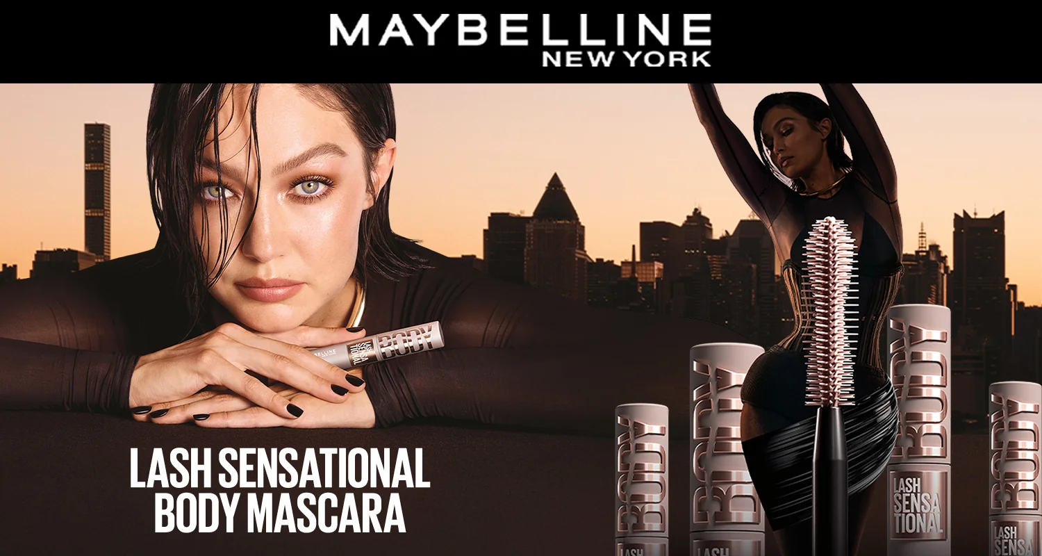Prezentare cu model feminin si produsul expus. Prezentare cu model feminin si produsul expus.