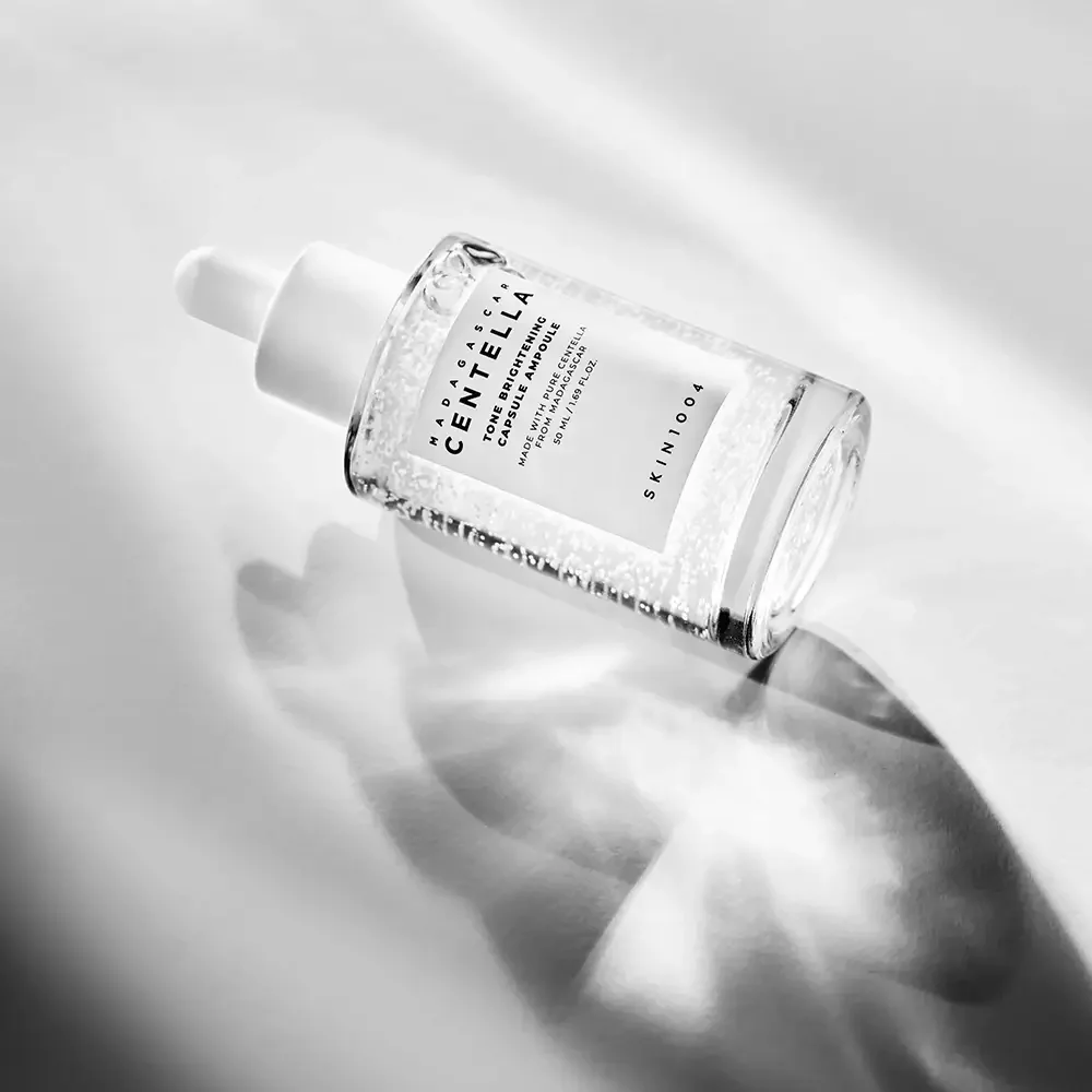 Ser pentru ten cu efect iluminator Centella Tone Brightening, 50ml, Skin1004