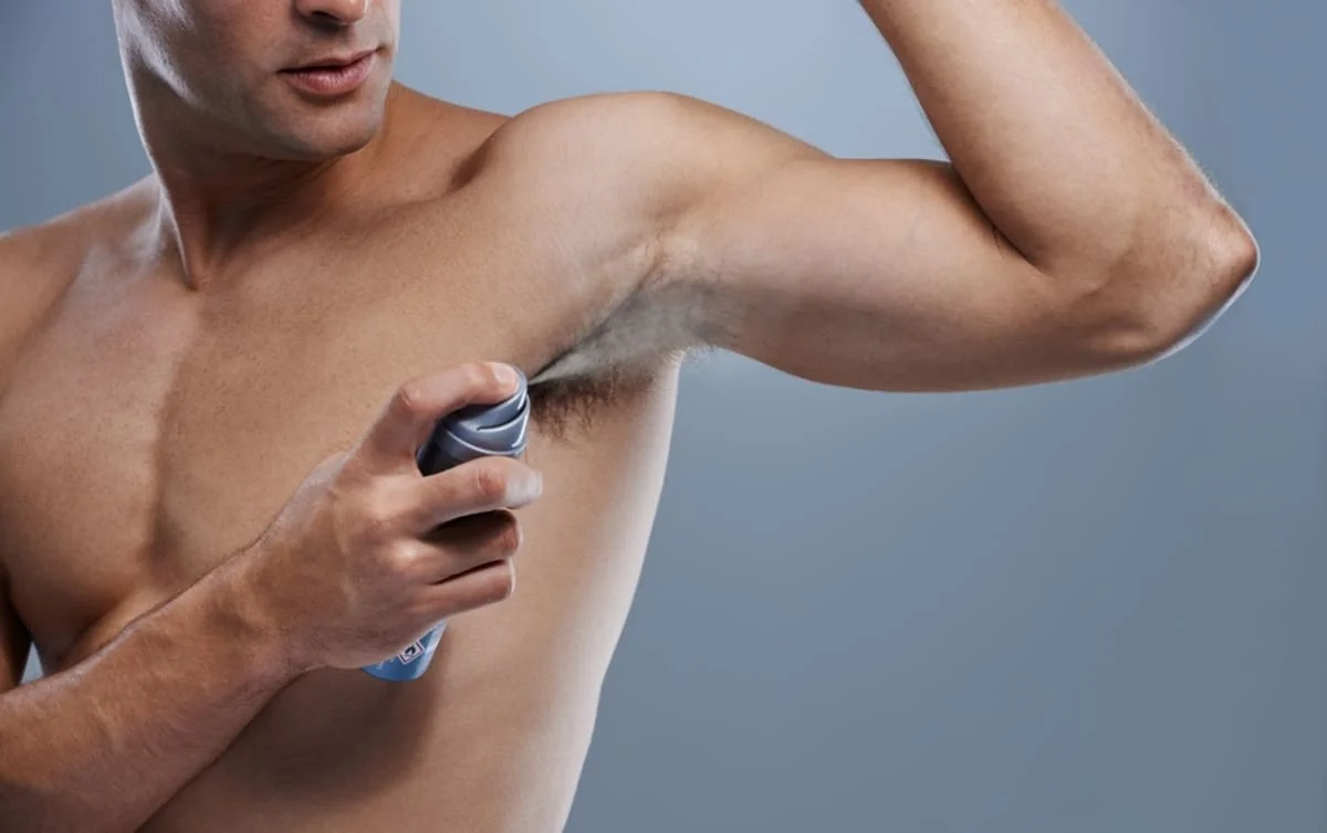 Deodorant vs. antiperspirant: care este diferenta?