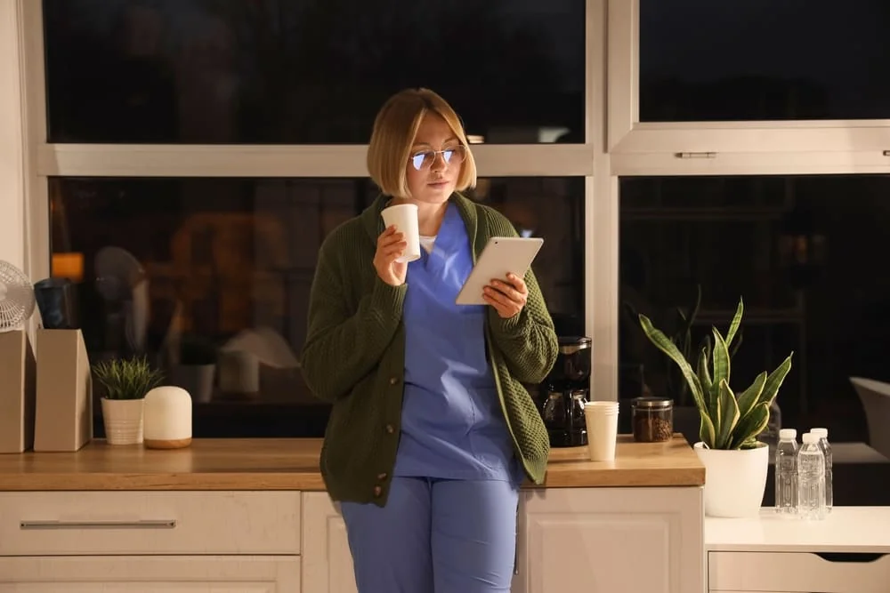 Cum afecteaza munca nocturna rezervele de vitamine?