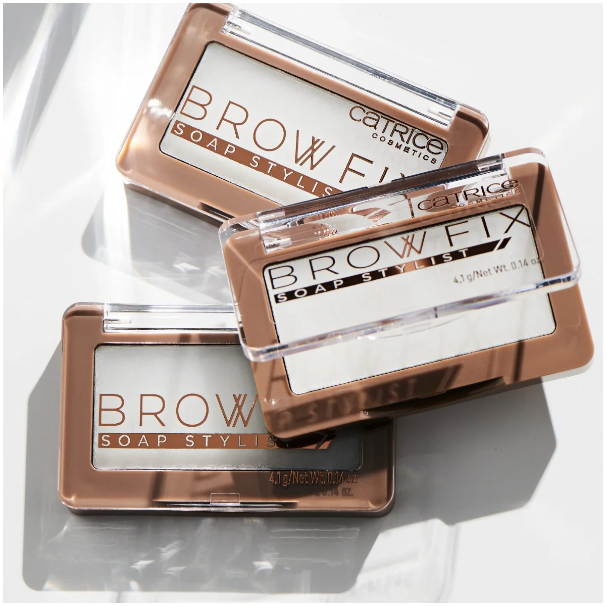 Ceara pentru sprancene Brow Fix Soap Stylist 010 - Full And Fluffy, 4.1g, Catrice