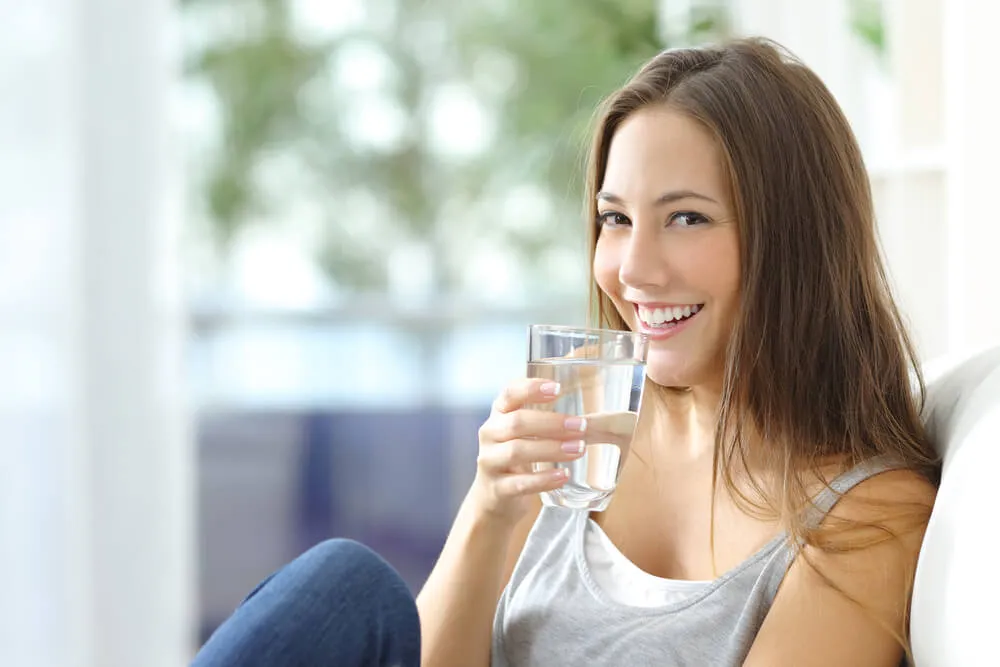 10 motive pentru care ar trebui sa te hidratezi corect