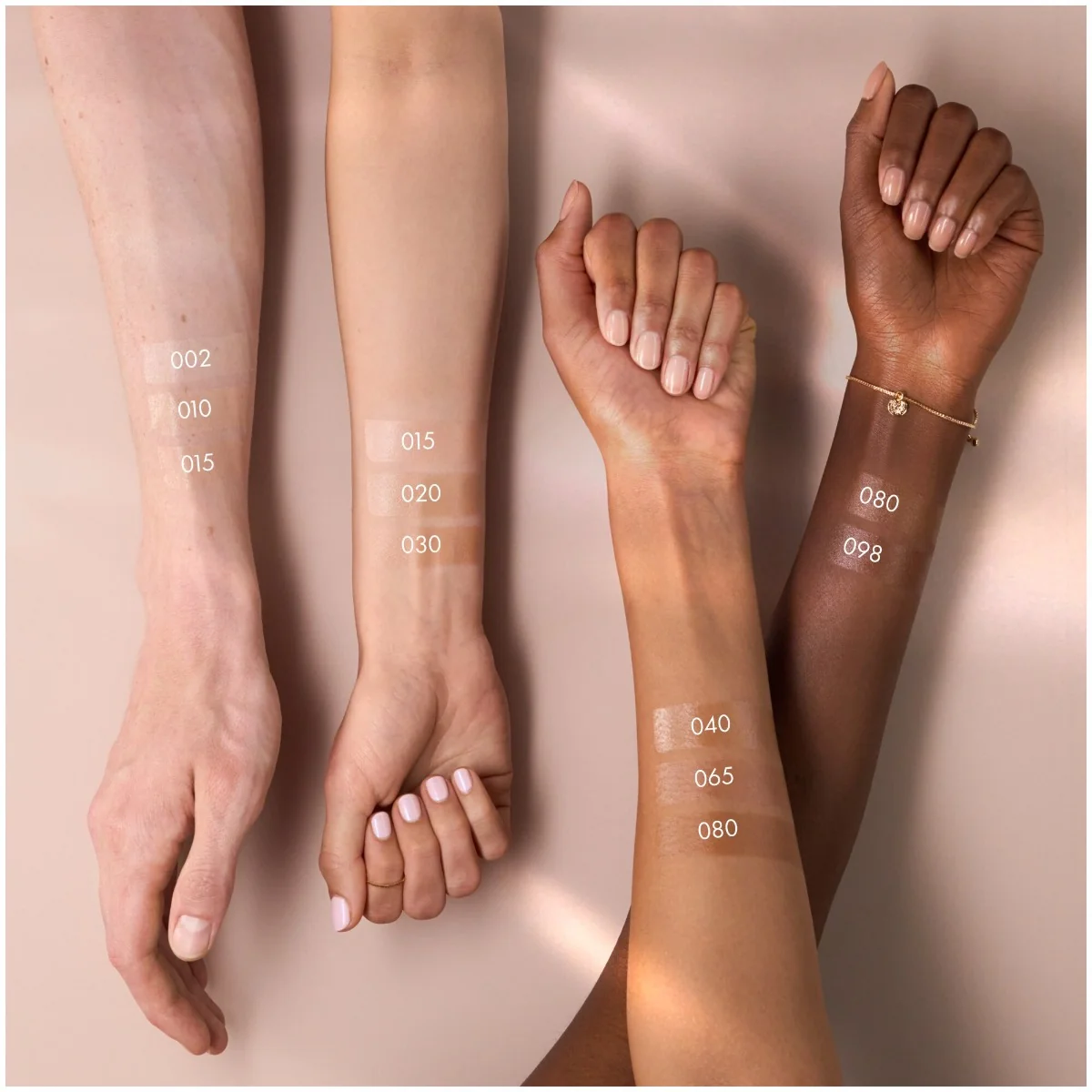 Fond de ten lichid Soft Glam Filter Fluid 020 - Light - Medium, 30ml, Catrice