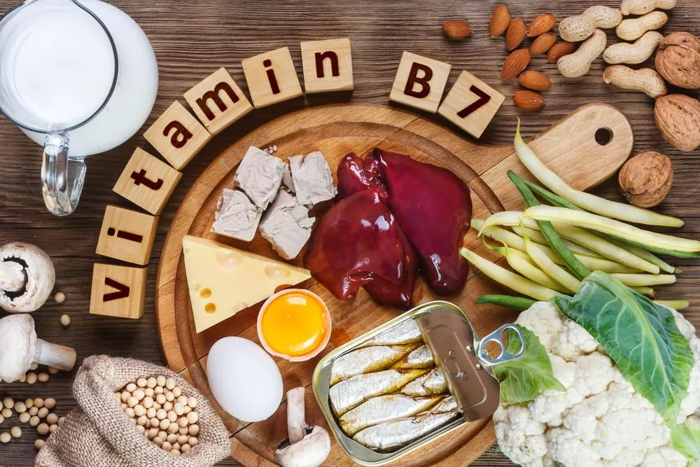 Vitamina B7 (biotina): Beneficii, surse si rolul acesteia in organism