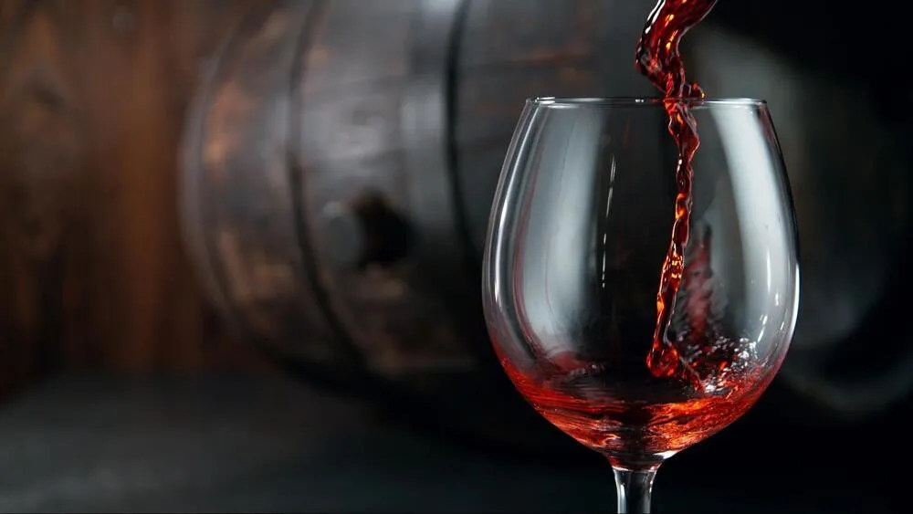 Vinul rosu - beneficii, proprietati, contraindicatii