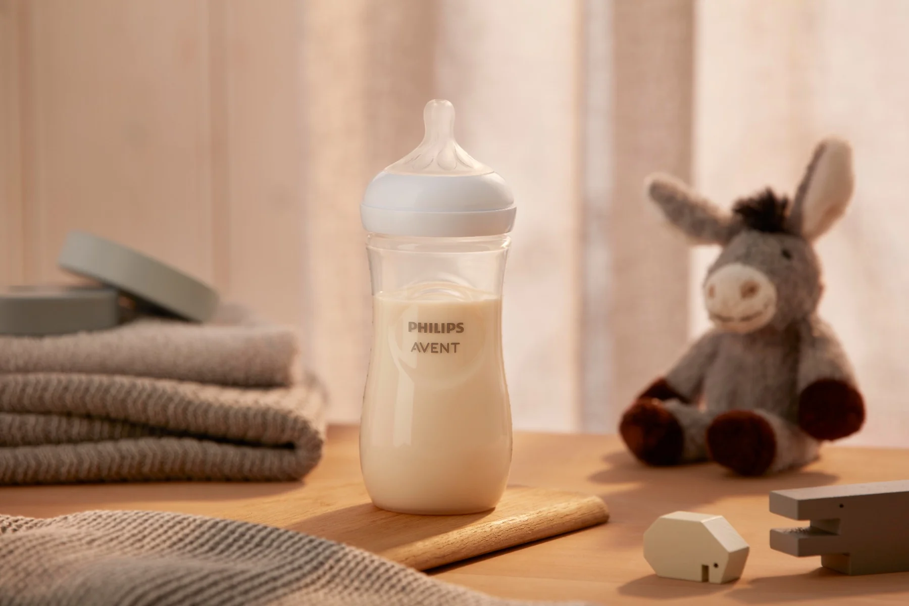 Biberon pentru +6 luni Natural Response SCY906/01, 330ml, Philips Avent