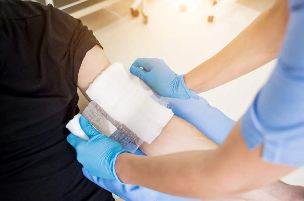 Pansamente moderne pentru rani: hidrocoloidale, cu argint sau clasice? Cand le folosesti