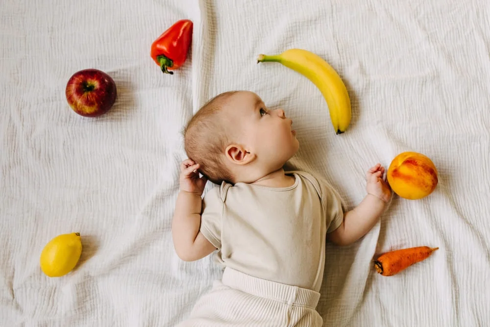 Bebe, legume si fructe Bebe, legume si fructe