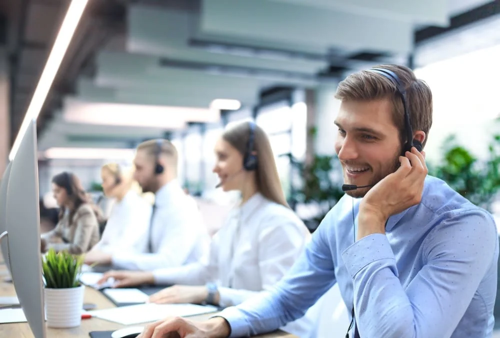 Lucrezi in call-center sau relatii cu clientii? Recomandari de nutrienti pentru rezilienta