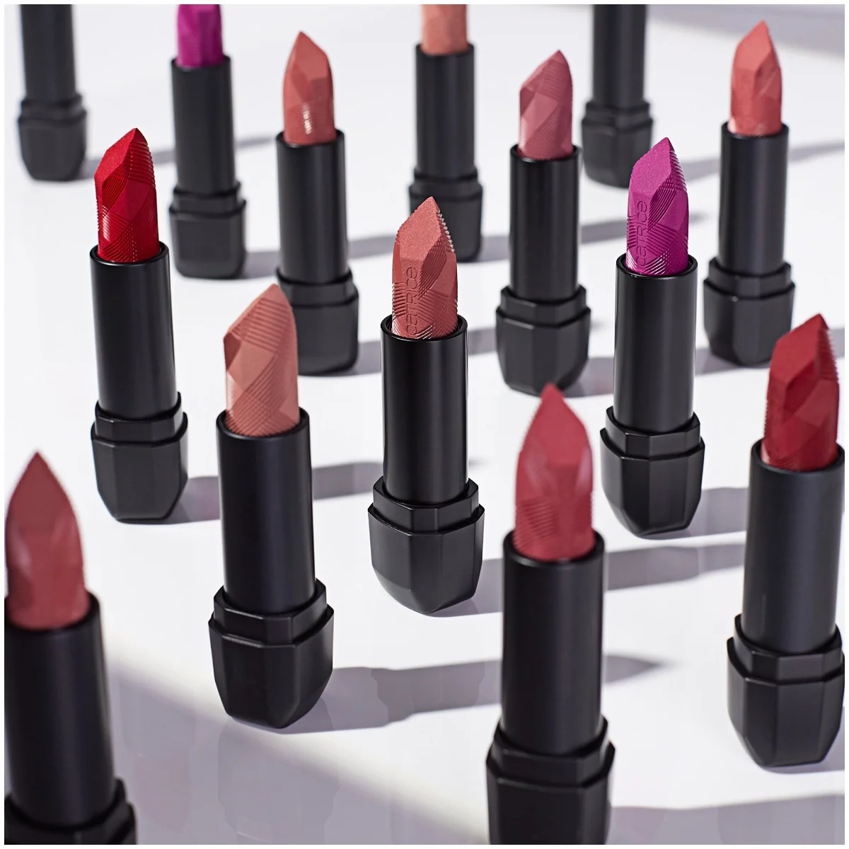 Ruj mat Scandalous Matte Lipstick 010 - Plain Truth, 3.5g, Catrice