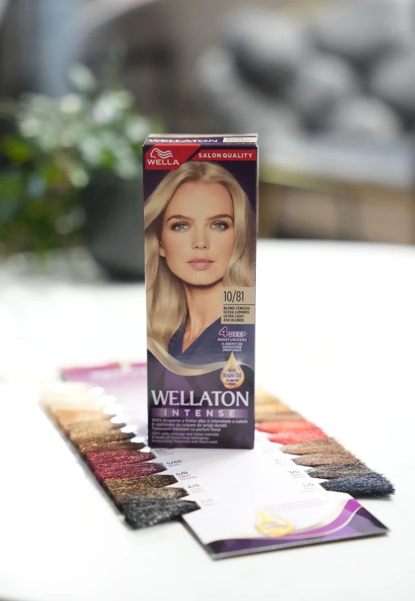 Vopsea de par permanenta Blond Cenusiu 10.81 Wellaton, 110ml, Wella