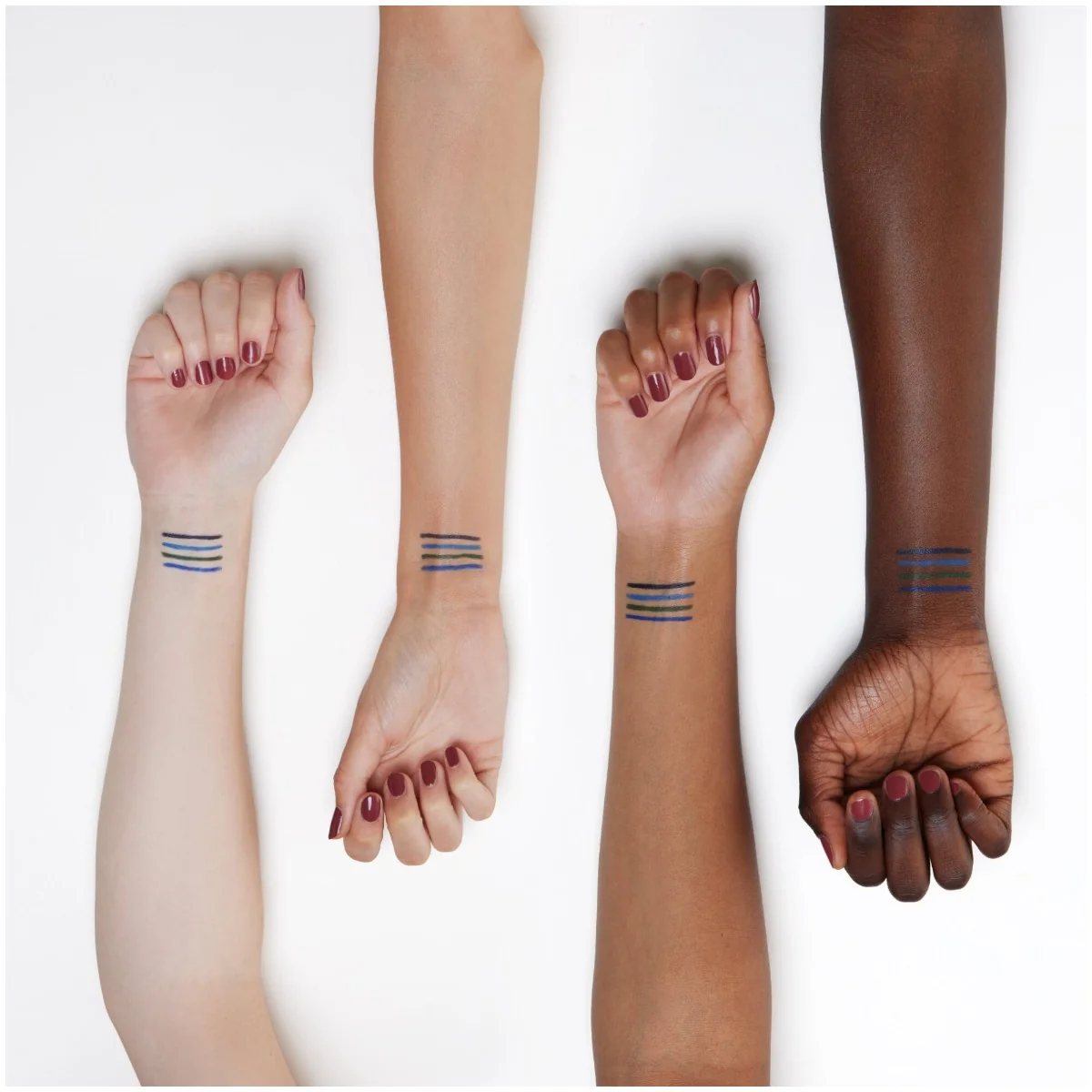 Creion pentru ochi Kajal 30 - Classic Blue, 1g, Essence