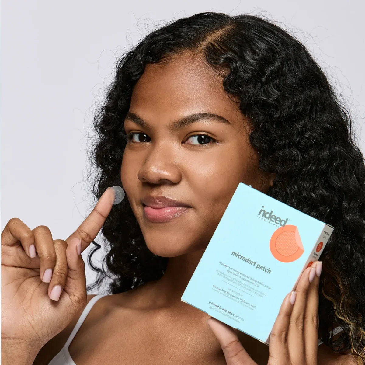 Plasturi invizibili anti-acnee cu acid succinic niacinamida si acid hialuronic Microdart Patch, 9 bucati, Indeed Labs