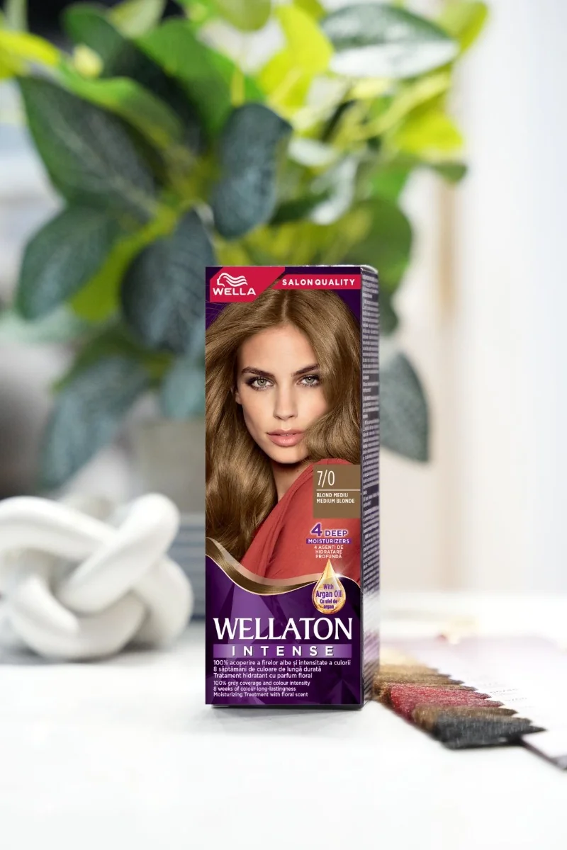 Vopsea de par permanenta Blond Mediu 7.0 Wellaton, 110ml, Wella