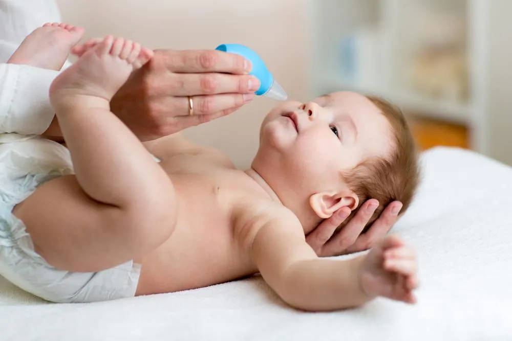 Igiena bebelusului nas si ochi