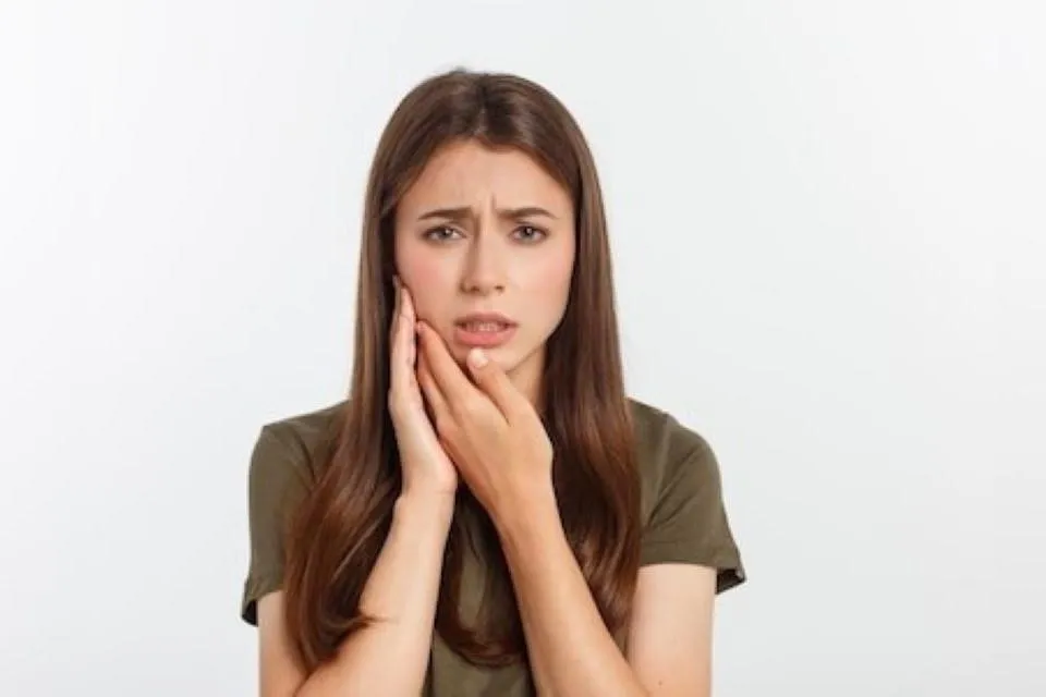 Durerea de dinti: cele mai frecvente cauze si optiuni de tratament