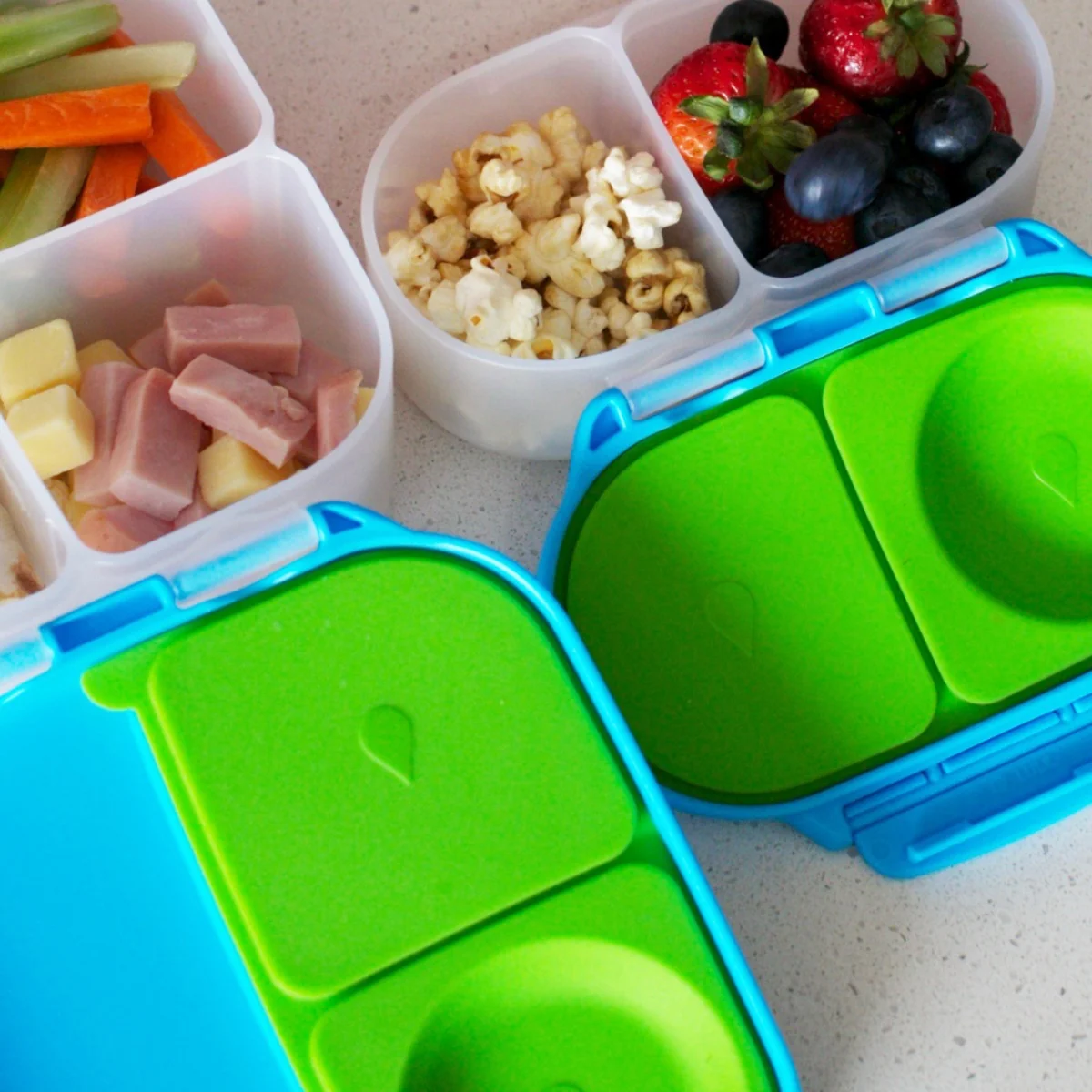 Caserola compartimentata pentru +3 ani Snackbox Albastru, 1 bucata, Bbox