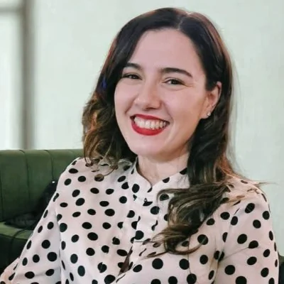Farmacist Raluca Alexandru