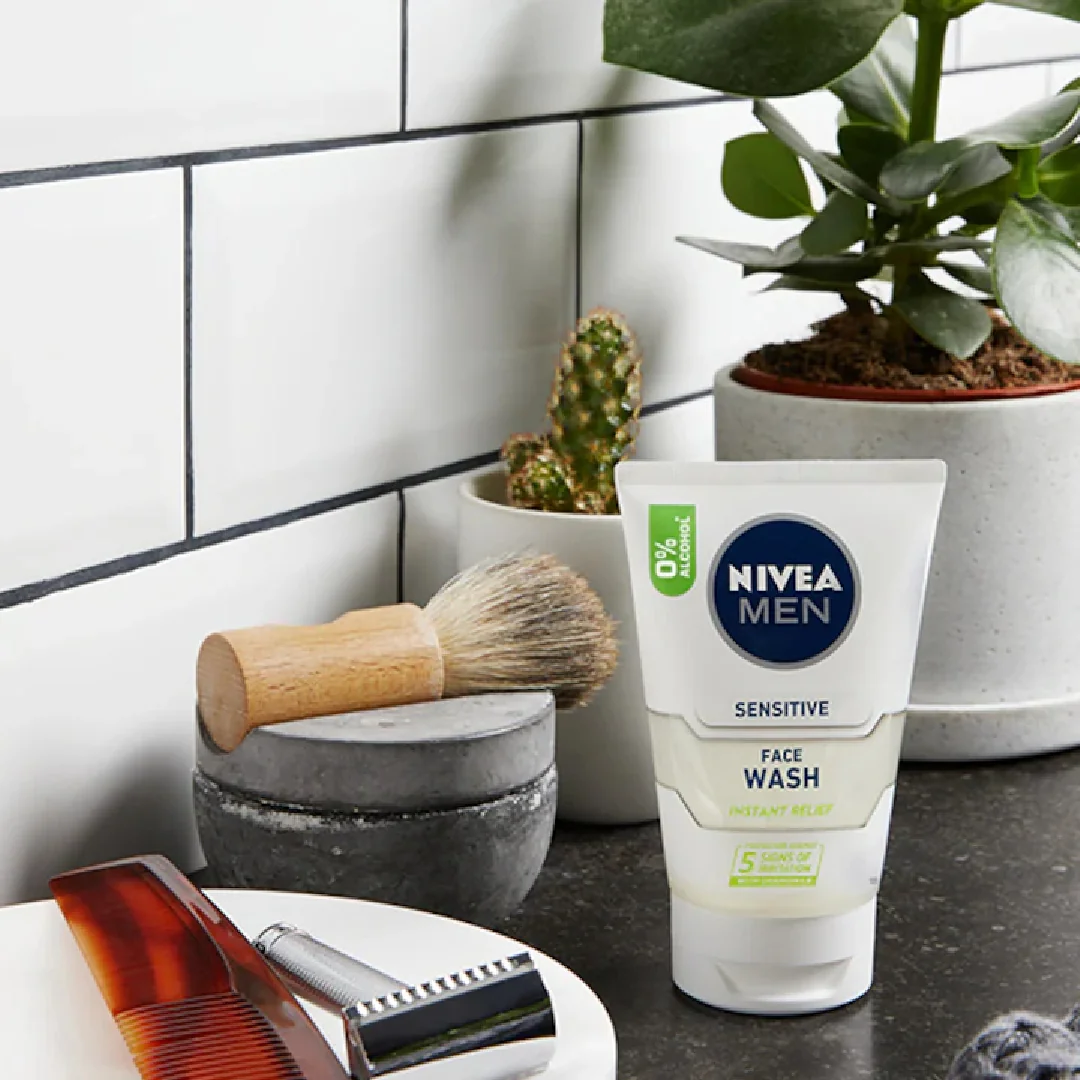 Gel curatare pentru fata Men Sensitive, 100ml, Nivea