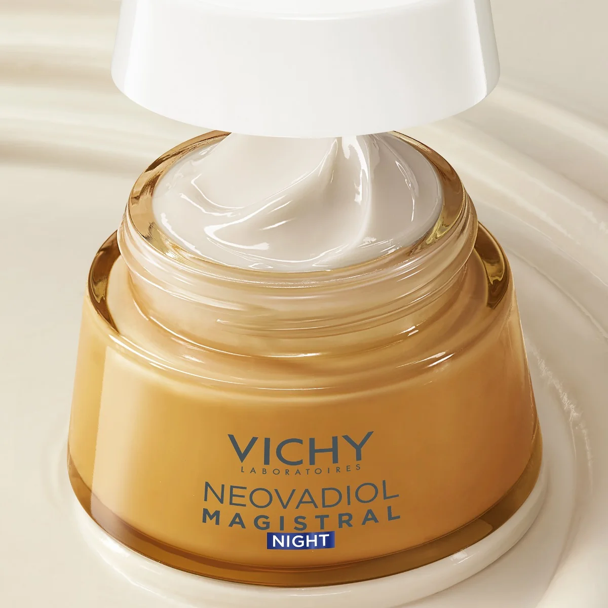 Crema de noapte antirid cu efect de refacere a lipidelor si fermitate Neovadiol Post-Menopause, 50ml, Vichy