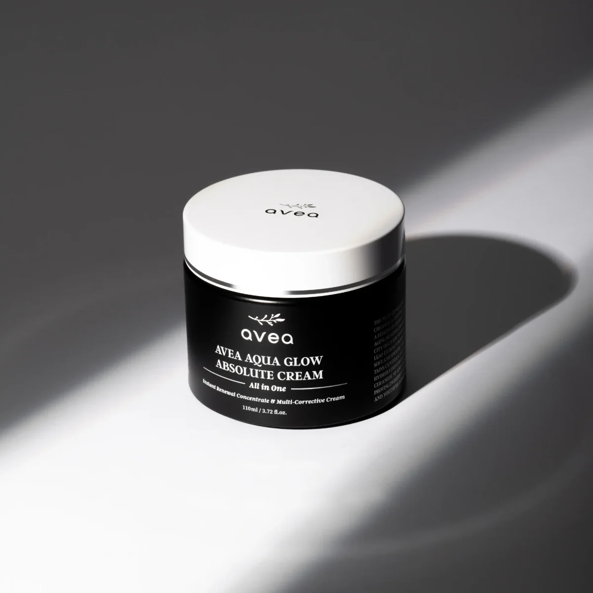 Crema concentrata multi-corectoare cu efect de regenerare Aqua Glow Absolute Cream, 110ml, Avea