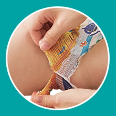Scutec Pampers Splashers cu laterale usor de rupt, pentru indepartare rapida. Scutec Pampers Splashers cu laterale usor de rupt, pentru indepartare rapida.