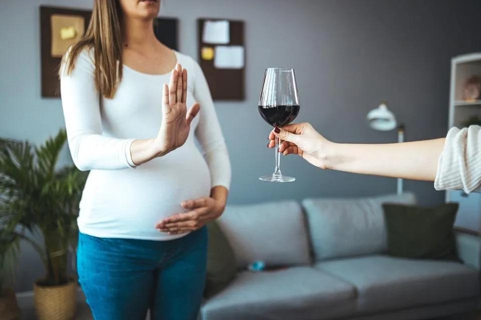 Alcool in sarcina: 5 lucruri importante de stiut