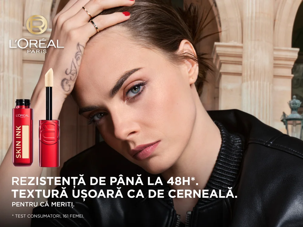 Model purtand produsul Skin Ink L’Oreal Paris, cu rezistenta de pana la 48 de ore si textura usoara, tip cerneala. Model purtand produsul Skin Ink L’Oreal Paris, cu rezistenta de pana la 48 de ore si textura usoara, tip cerneala.