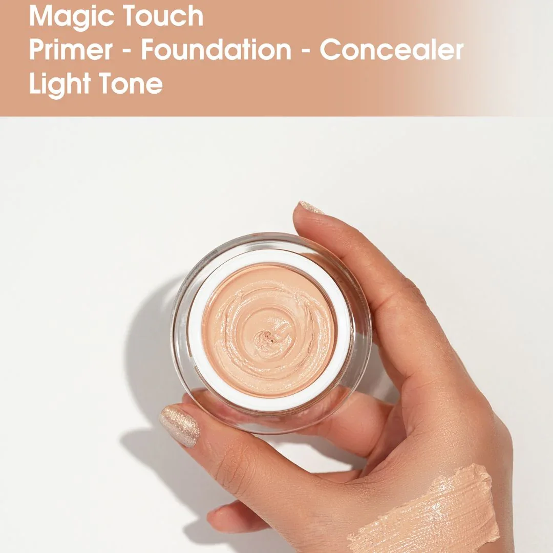 Primer fond de ten si anti-cearcan cu vitamina C Magic Touch Light, 30ml, Bio Balance 