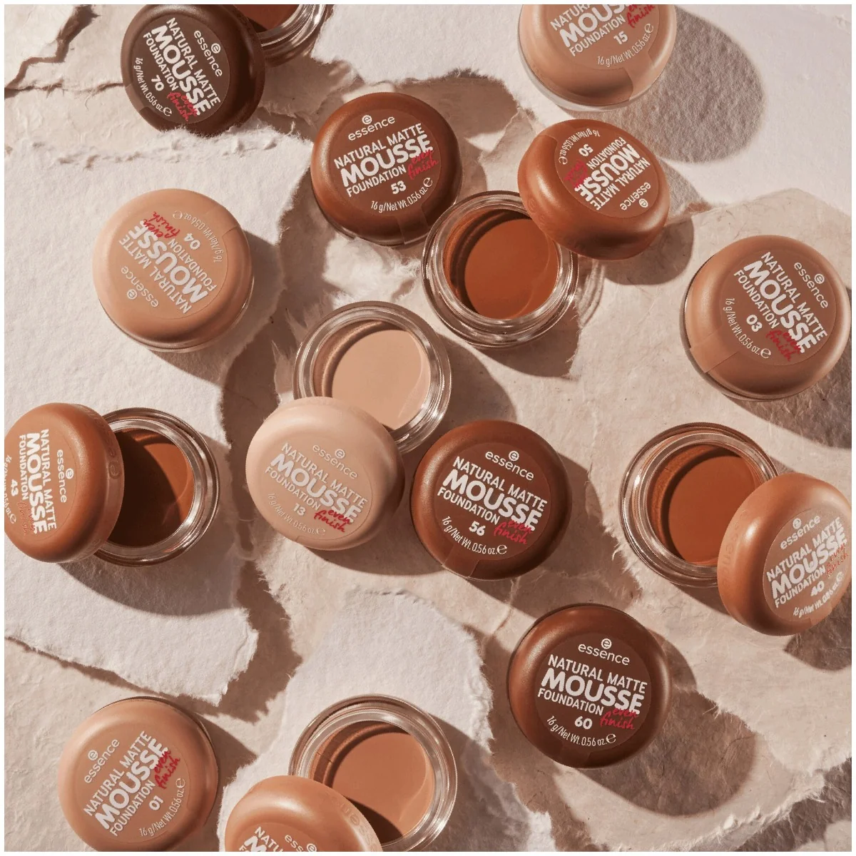 Fond de ten mat Natural Matte Mousse Foundation 04, 16g, Essence
