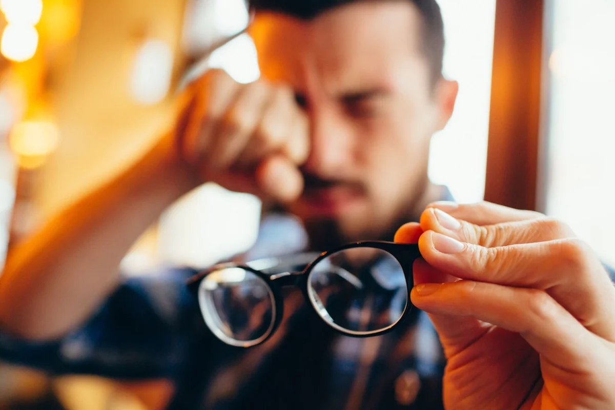 Astigmatism: cauze, simptome, tratament