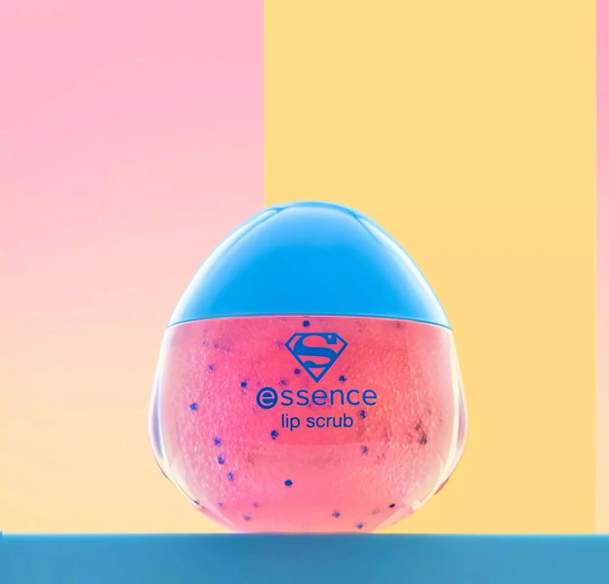 Scrub pentru buze Superman, 11g, Essence