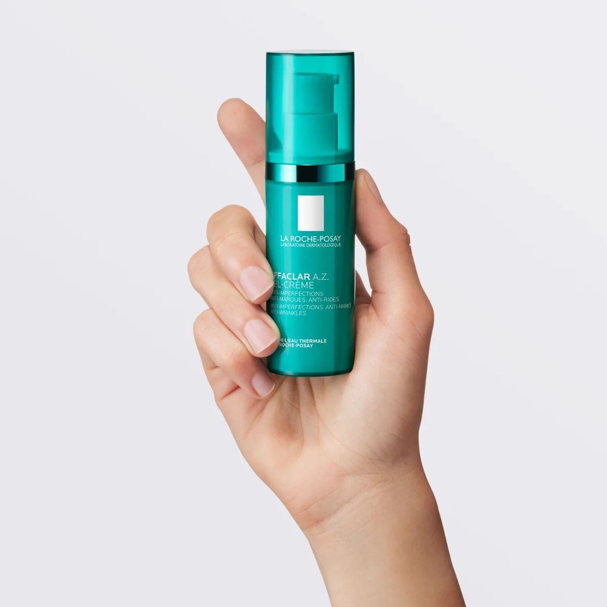 Gel-crema cu o textura usoara si o eficacitate dubla asupra imperfectiunilor si semnelor de imbatranire Effaclar A.Z., 40ml, La Roche-Posay