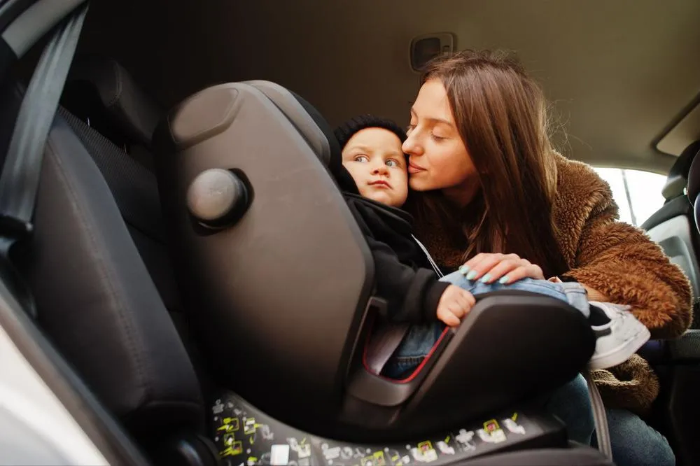 Scaun auto bebelusi: sfaturi pentru o alegere potrivita