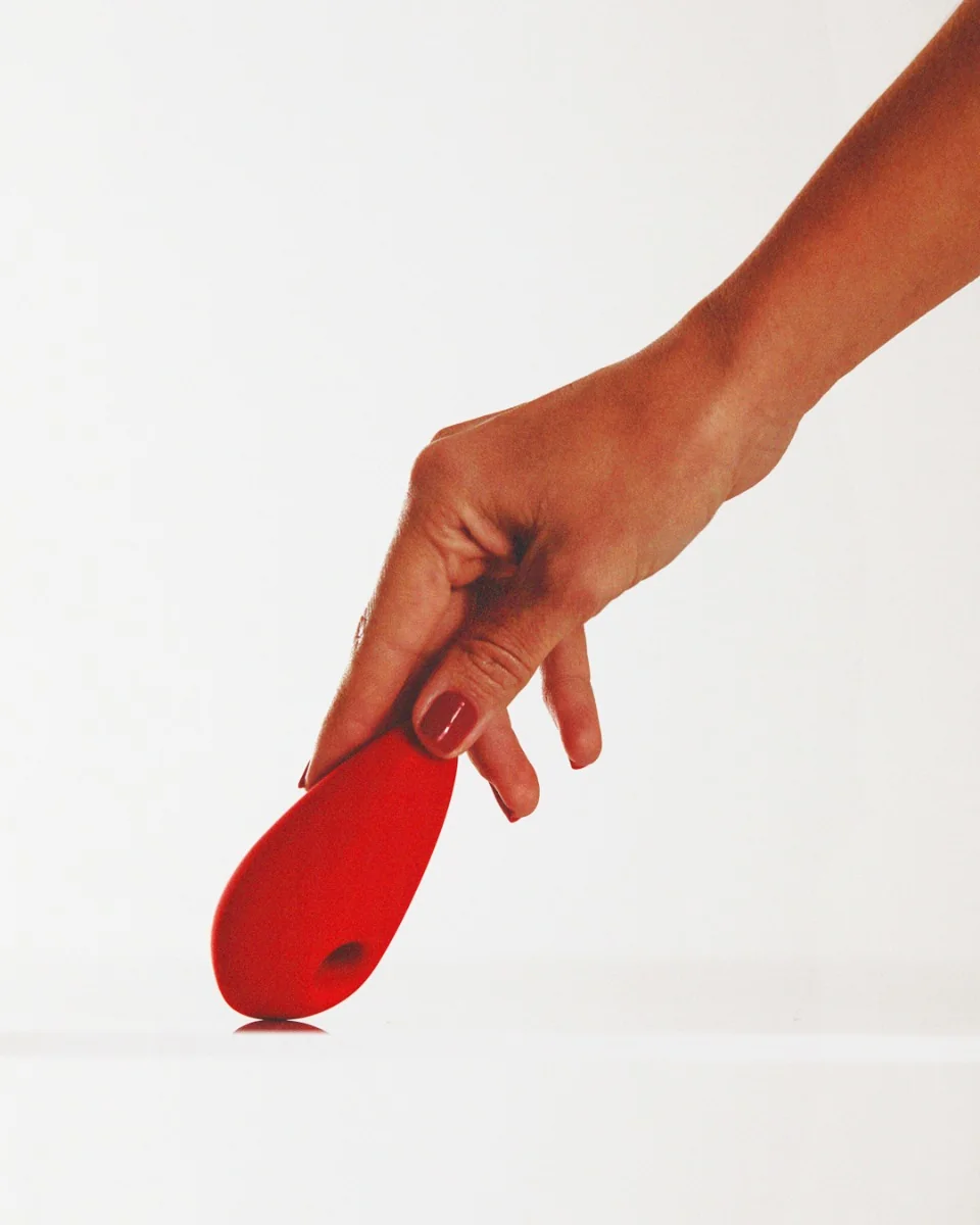 Vibrator clitoridian Mini Coco Red, 1 bucata, Puissante