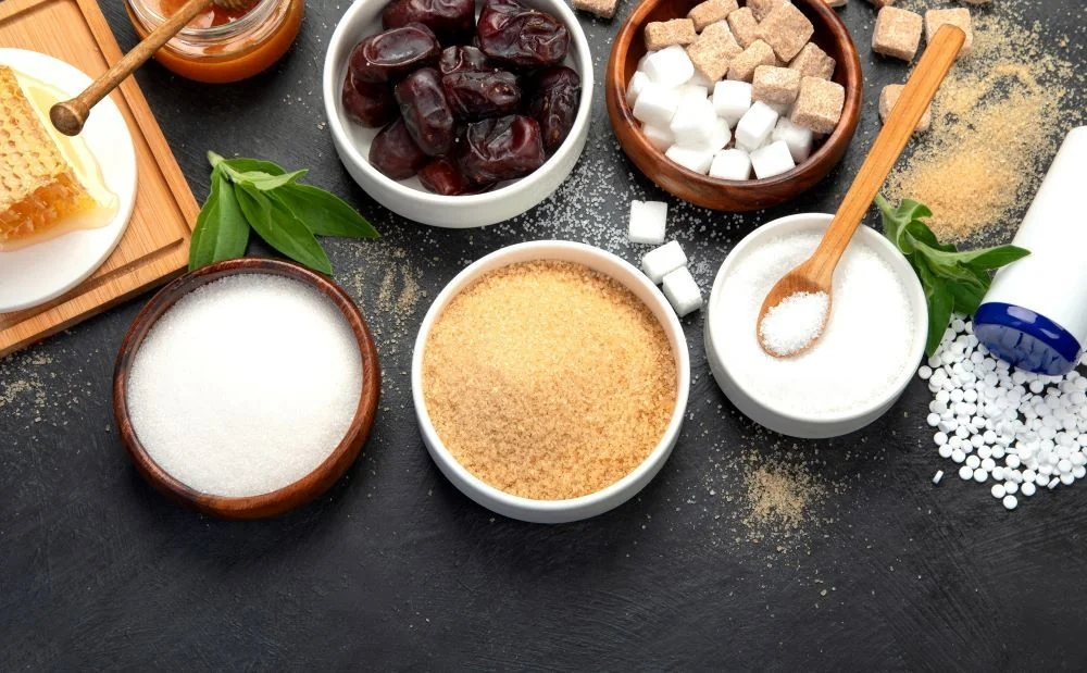 Indulcitori naturali versus indulcitori artificiali: care sunt, utilizari, recomandari