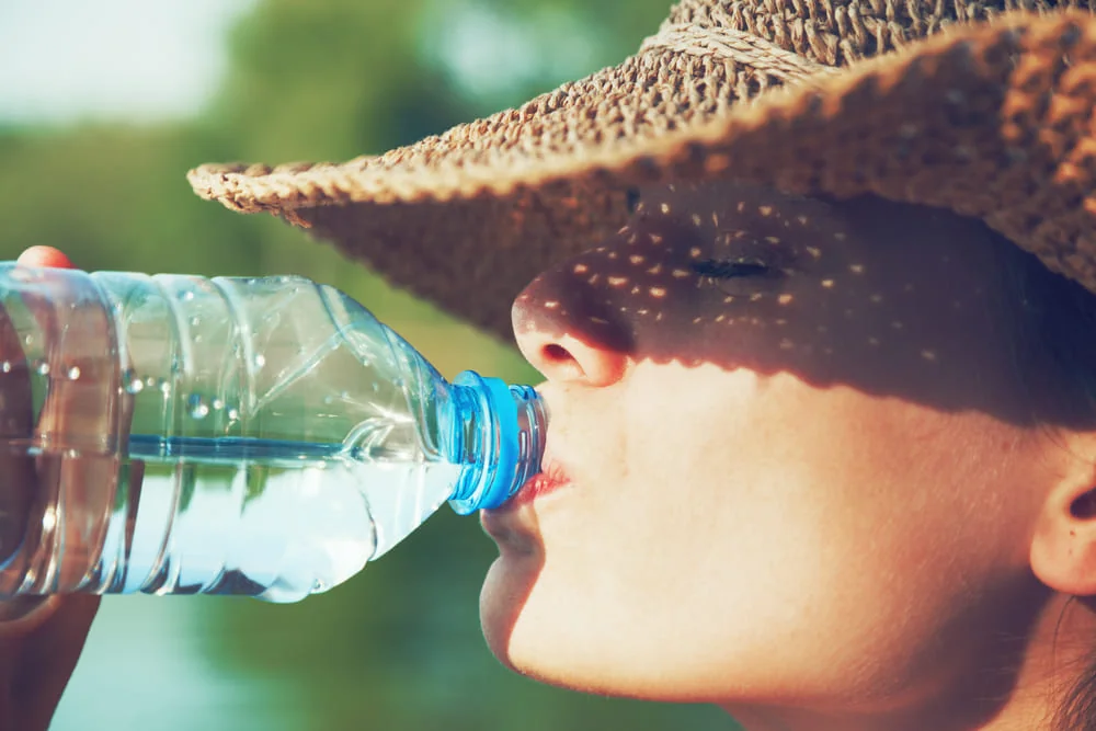 Hidratarea ca preventie pentru alergii solare Hidratarea ca preventie pentru alergii solare