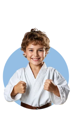 Baietel pregatit de karate
